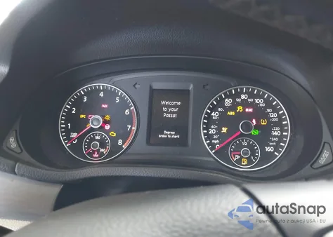 2015 Volkswagen Passat 1.8T Se z USA, uszkodzony, nr VIN 1VWBT7A30FC064531